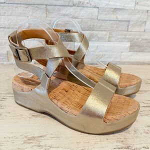 KORK EASE Yadira Soft Gold Metallic Leather Strappy Wedge Sandals Size 8M New
